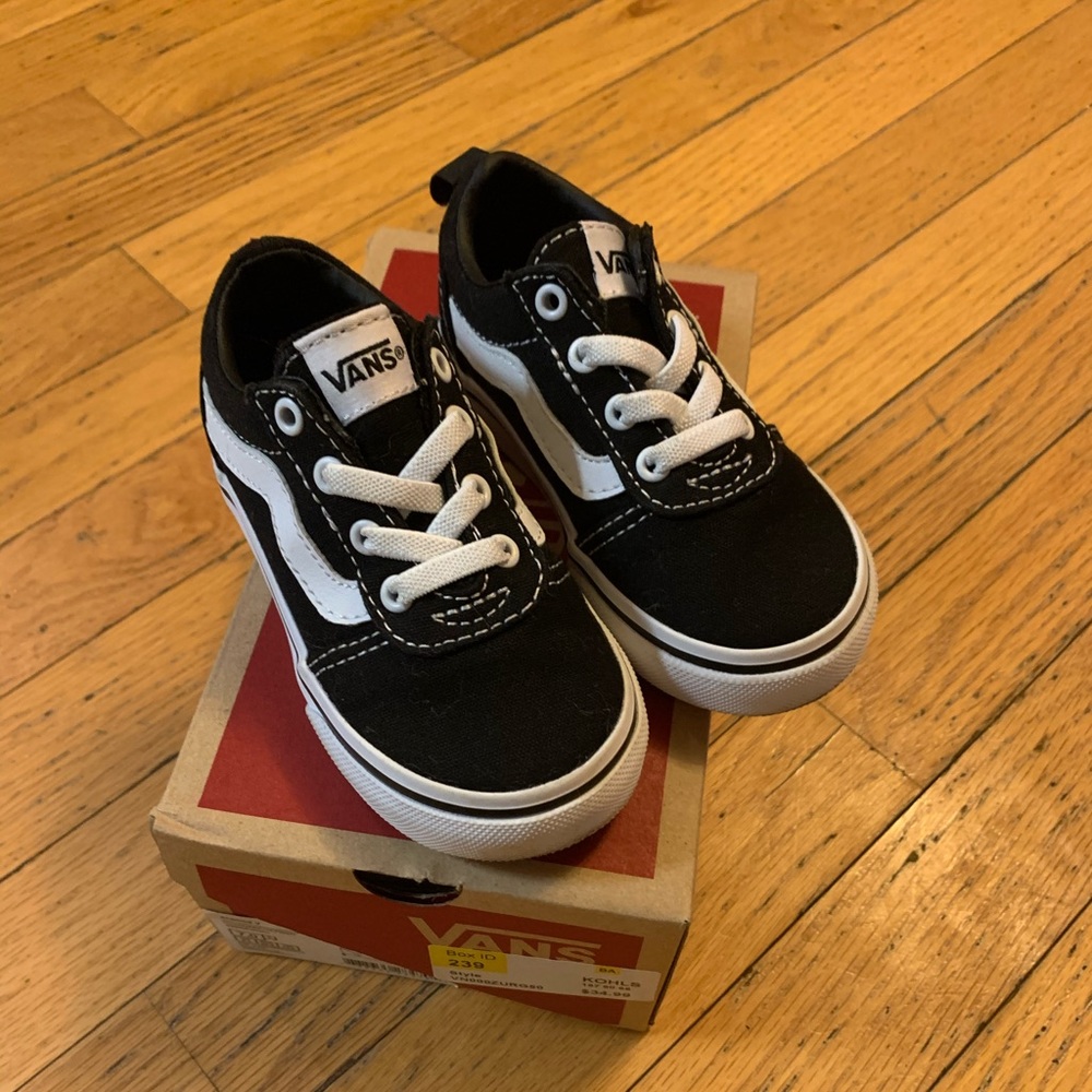 Boys toddler shoes size 7